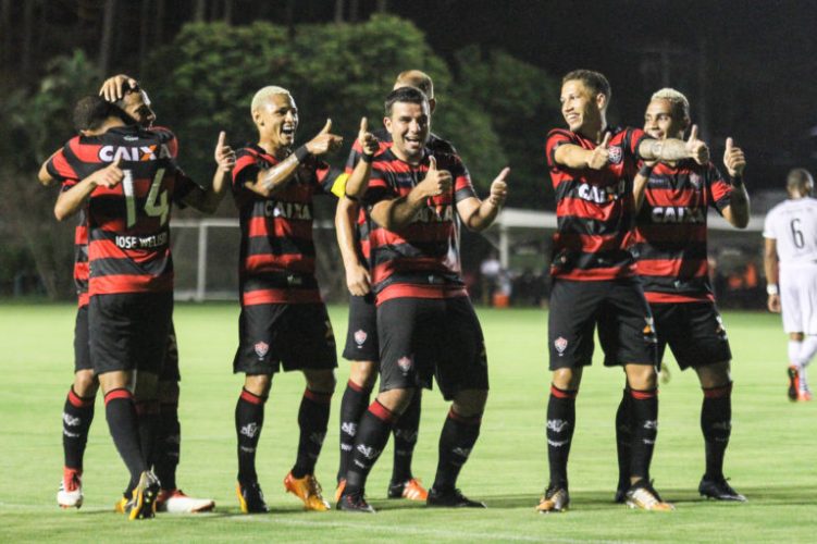 VITORIA MARCA 3 X 0 NO CORUMBARENSE E AVANÇA NA COPA DO BRASIL