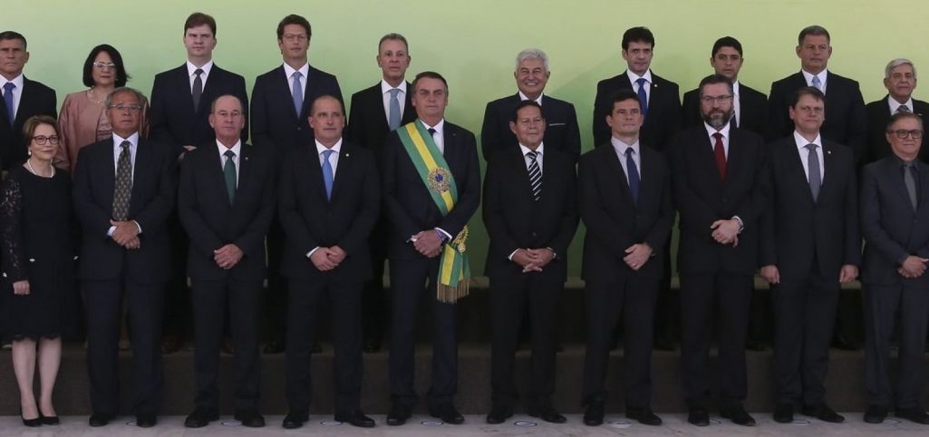 BOLSONARO COMANDA PRIMEIRA REUNIÃO MINISTERIAL