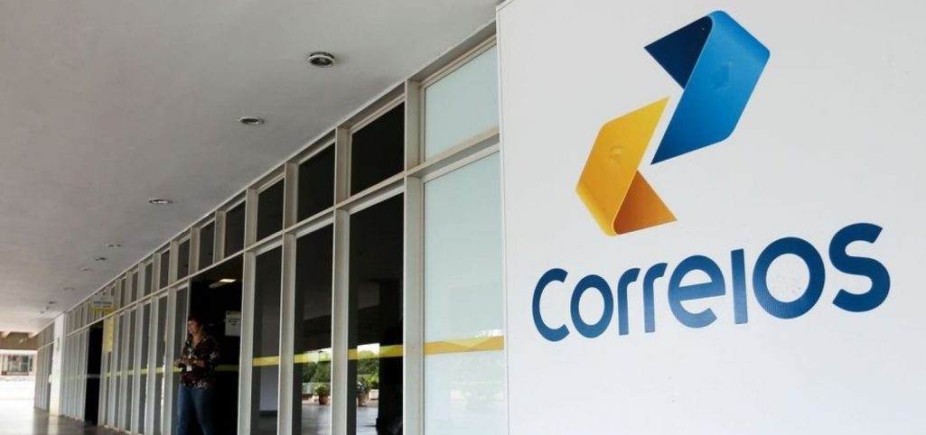 CORREIOS PLANEJA DISPENSAR CINCO DOIS OITO VICE-PRESIDENTES