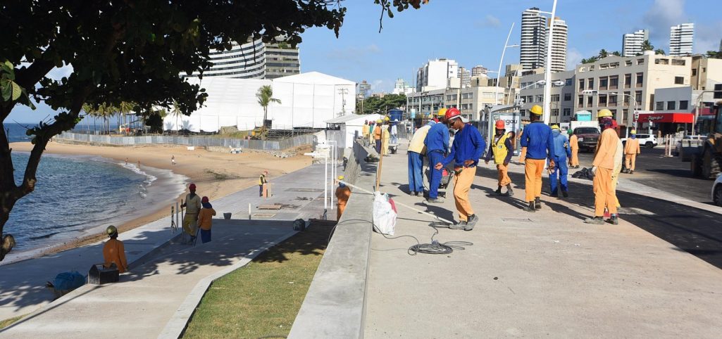 TRECHO DA AV. OCEÂNICA É LIBERADO PARA TRÁFEGO