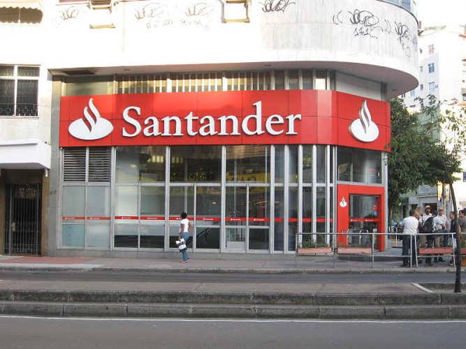 BANCO SANTANDER TEM 400 VAGAS PARA ESTÁGIO