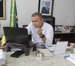 RUI PEDE CELERIDADE A PREFEITOS EM PROCESSO DE RECONSTRUÇÃO DE CASAS