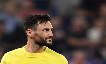 Campeão, francês Hugo Lloris é o quarto goleiro a levantar a taça