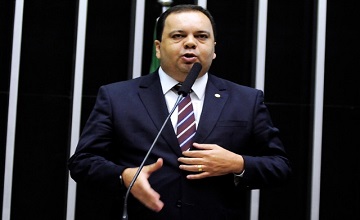 Elmar Nascimento (UB) disse que a falta de “compreensão” da ala petista baiana