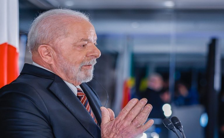 O presidente Luiz Inácio Lula da Silva (PT) convocou os líderes de sua base aliada no Congresso Nacional para uma reunião