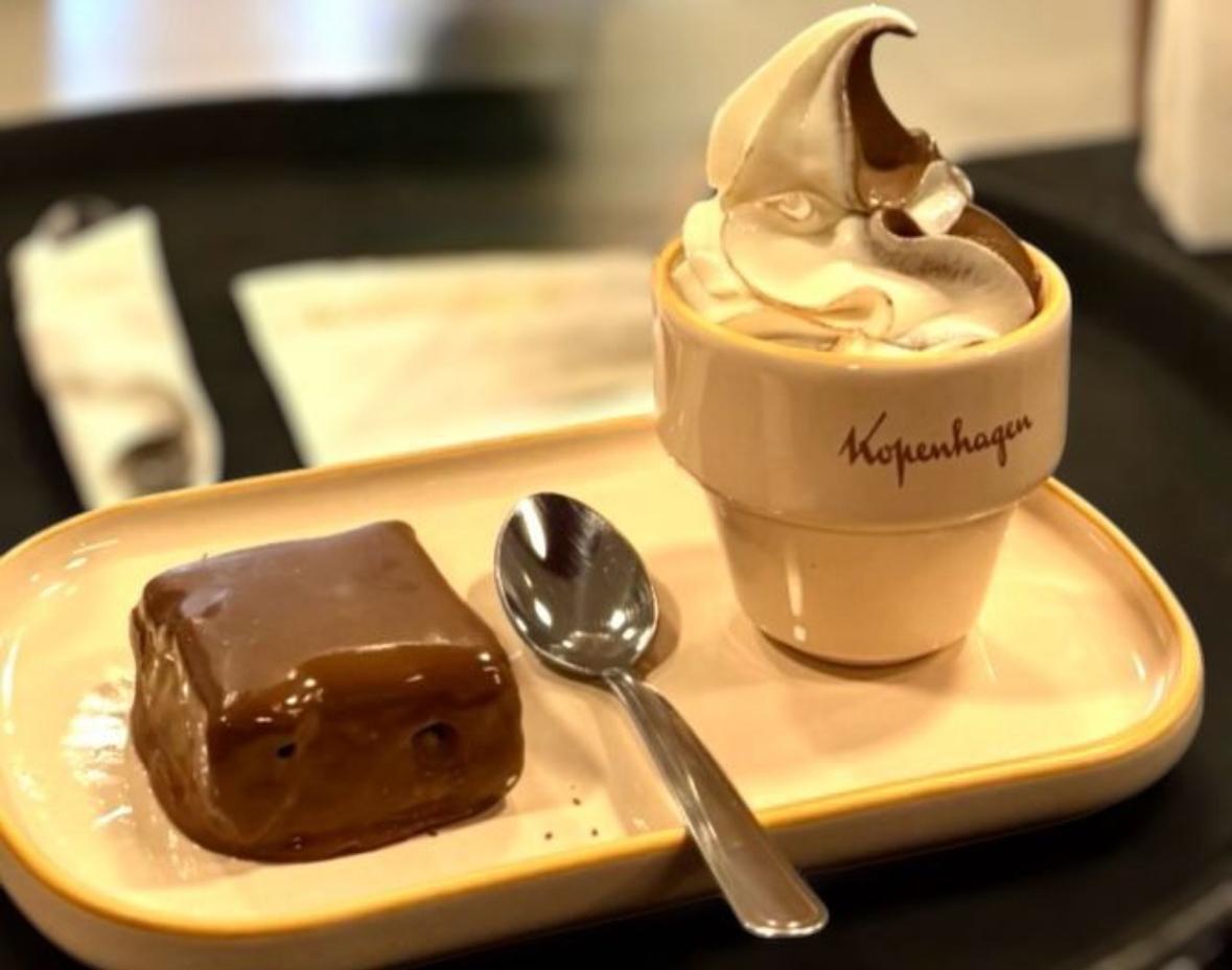 KOPENHAGEN DO SHOPPING CIDADE TRAZ PROMOÇÕES COM 15% OFF E MILKSHAKE SABOR NHÁ BENTA